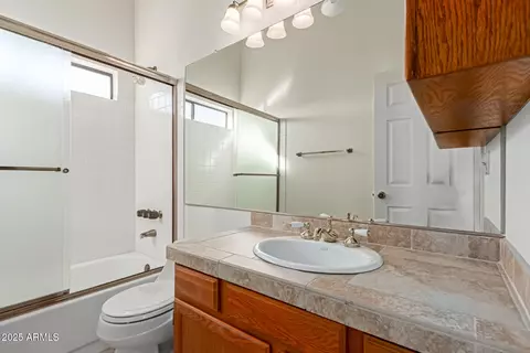 Bath - 3631 E Lavender Ln, Phoenix, AZ 85044 photo 5 of 5