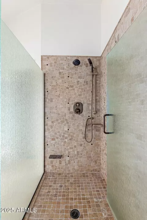 Bath - 3631 E Lavender Ln, Phoenix, AZ 85044 photo 4 of 5