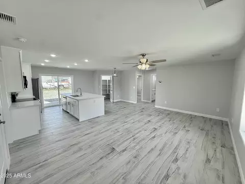 Living - 20134 E Lakeside Rd, Mayer, AZ 86333 photo 1 of 2