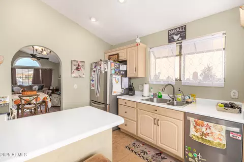 Kitchen - 1007 N Palm St, Gilbert, AZ 85234 photo 3 of 4