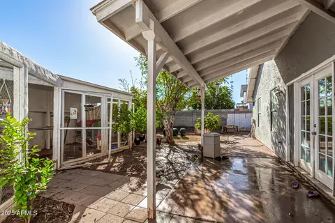 Exterior - 1007 N Palm St, Gilbert, AZ 85234 photo 6 of 9