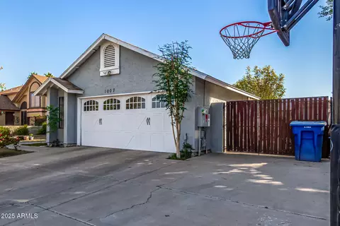 Other - 1007 N Palm St, Gilbert, AZ 85234 photo 2 of 11