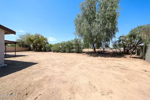 Exterior - 4425 N 70th Ave, Phoenix, AZ 85033 photo 7 of 7