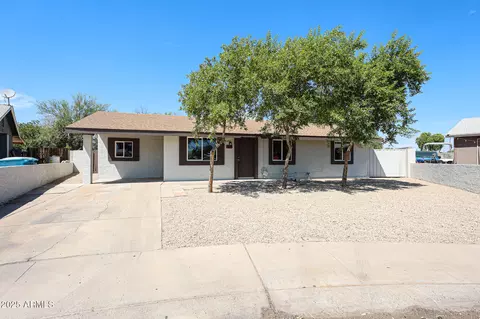 Exterior - 4425 N 70th Ave, Phoenix, AZ 85033 photo 2 of 7