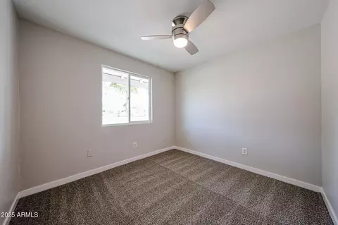 Bedroom - 4425 N 70th Ave, Phoenix, AZ 85033 photo 3 of 8