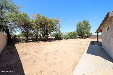Exterior - 4425 N 70th Ave, Phoenix, AZ 85033 photo 6 of 7