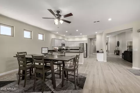 Dining - 994 S Oak St, Gilbert, AZ 85233 photo 3 of 3