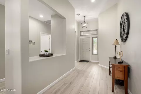 Entry Way - 994 S Oak St, Gilbert, AZ 85233 photo 1 of 2