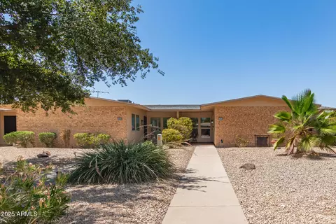 18230 N Stonebrook Dr, Sun City West, AZ 85375