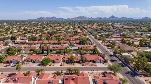 View/Area - 4407 E Le Marche Ave, Phoenix, AZ 85032 photo 2 of 5