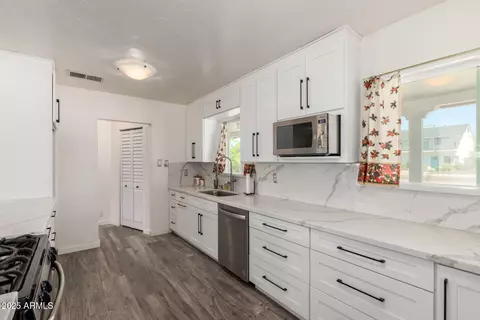Kitchen - 3101 E Campbell Ave, Phoenix, AZ 85016 photo 1 of 3