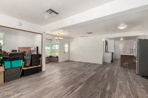 Living - 3101 E Campbell Ave, Phoenix, AZ 85016 photo 5 of 6