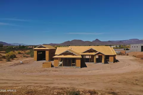 1635 W Arrowhead Ln, San Tan Valley, AZ 85143