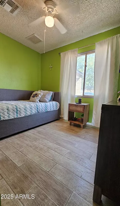 Bedroom - 6829 W Berkeley Rd, Phoenix, AZ 85035 photo 4 of 4