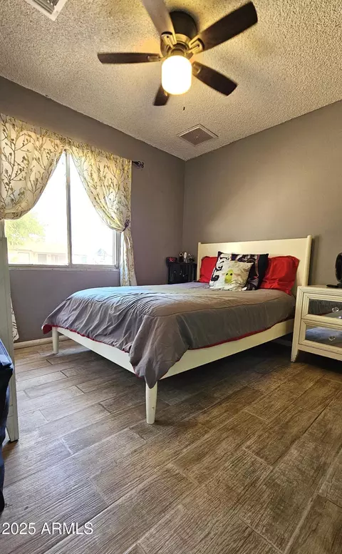 Bedroom - 6829 W Berkeley Rd, Phoenix, AZ 85035 photo 1 of 4