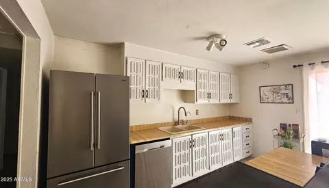 Kitchen - 6829 W Berkeley Rd, Phoenix, AZ 85035 photo 1 of 2