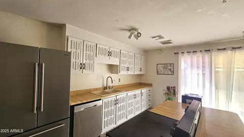 Kitchen - 6829 W Berkeley Rd, Phoenix, AZ 85035 photo 2 of 2