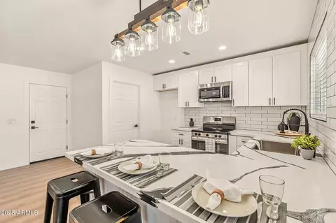 Kitchen - 6254 E Indigo St, Mesa, AZ 85205 photo 1 of 6