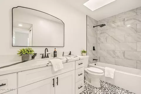 Bath - 6254 E Indigo St, Mesa, AZ 85205 photo 1 of 7
