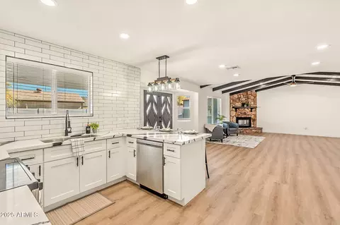 Kitchen - 6254 E Indigo St, Mesa, AZ 85205 photo 4 of 6