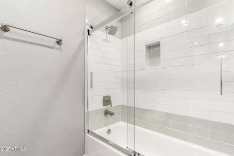 Bath - 4623 E Pershing Ave, Phoenix, AZ 85032 photo 3 of 3