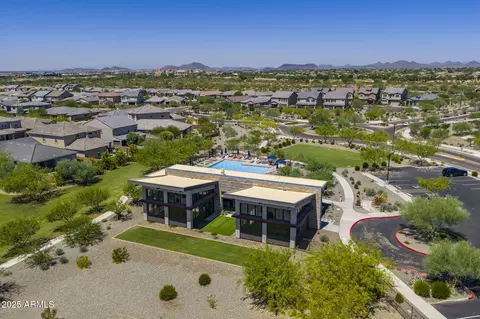 View/Area - 5945 E Salter Dr, Phoenix, AZ 85054 photo 4 of 5