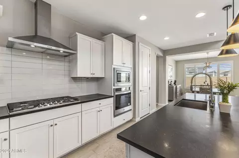 Kitchen - 5945 E Salter Dr, Phoenix, AZ 85054 photo 2 of 3
