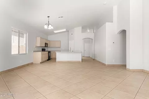 6541 W Cordes Rd, Phoenix, AZ 85043 photo 9