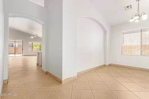 6541 W Cordes Rd, Phoenix, AZ 85043 photo 5