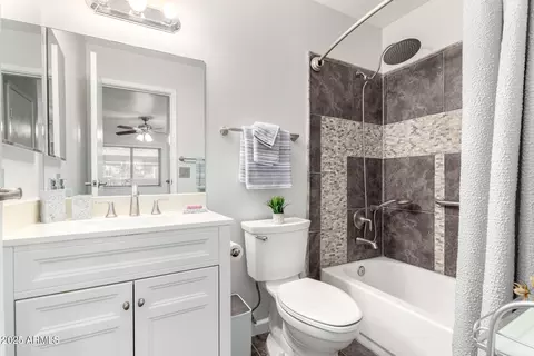 Bath - 3511 E Baseline Rd #1074, Phoenix, AZ 85042 photo 1 of 2