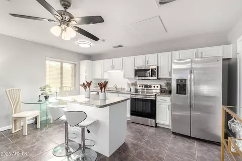 Kitchen - 3511 E Baseline Rd #1074, Phoenix, AZ 85042 photo 2 of 6