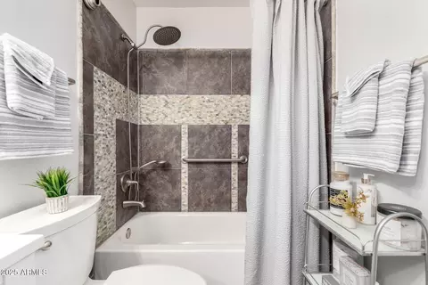 Bath - 3511 E Baseline Rd #1074, Phoenix, AZ 85042 photo 2 of 2