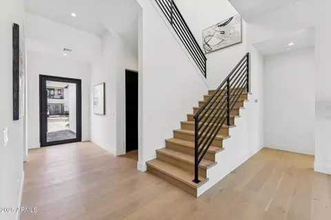 Entry Way - 4546 E Glenrosa Ave, Phoenix, AZ 85018 photo 1 of 4
