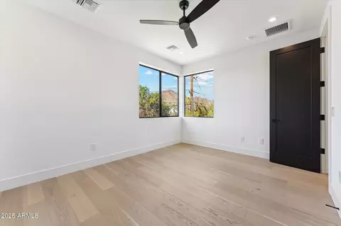 Bedroom - 4546 E Glenrosa Ave, Phoenix, AZ 85018 photo 4 of 6