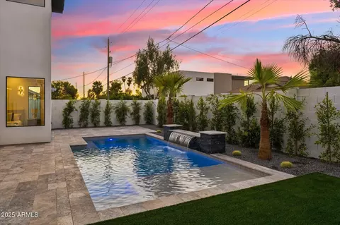 Exterior - 4546 E Glenrosa Ave, Phoenix, AZ 85018 photo 2 of 3