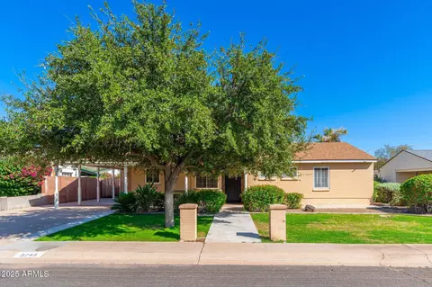 5745 N 13th St, Phoenix, AZ 85014