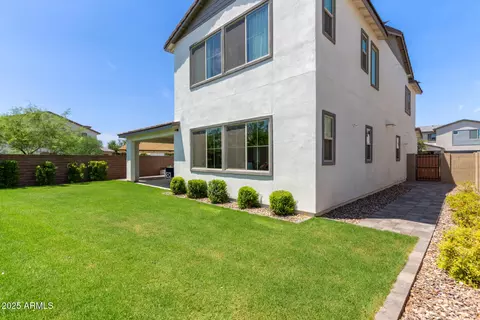 Exterior - 1479 E Rakestraw Ln, Gilbert, AZ 85298 photo 10 of 19