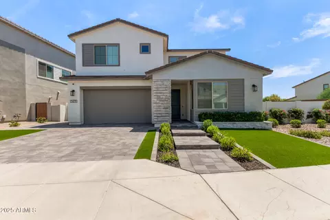 1479 E Rakestraw Ln, Gilbert, AZ 85298