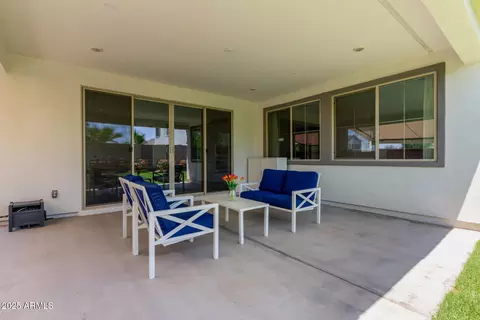 Exterior - 1479 E Rakestraw Ln, Gilbert, AZ 85298 photo 5 of 19