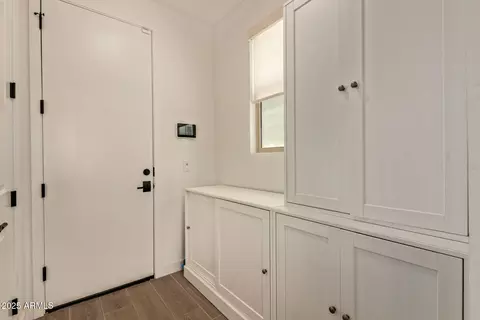 Entry Way - 1479 E Rakestraw Ln, Gilbert, AZ 85298 photo 4 of 6