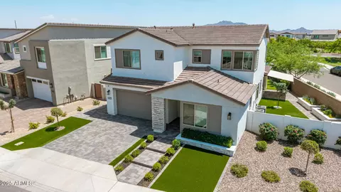 Exterior - 1479 E Rakestraw Ln, Gilbert, AZ 85298 photo 13 of 19