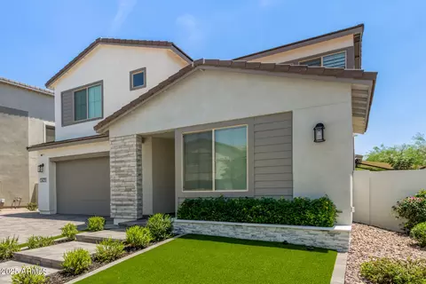 Exterior - 1479 E Rakestraw Ln, Gilbert, AZ 85298 photo 3 of 19