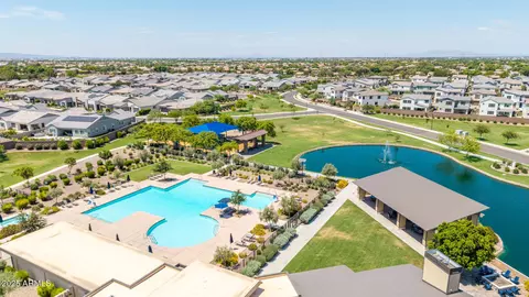 View/Area - 1479 E Rakestraw Ln, Gilbert, AZ 85298 photo 12 of 15