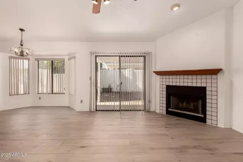 Living - 3228 E Taro Ln, Phoenix, AZ 85050 photo 2 of 4