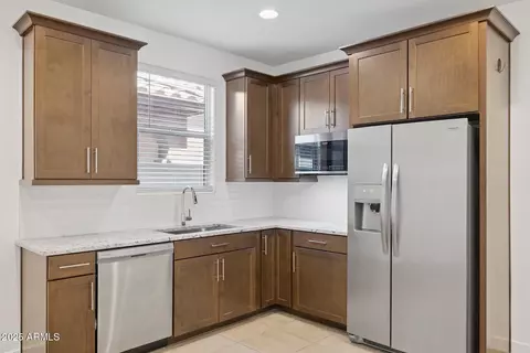 Kitchen - 9625 E Tesla Ave, Mesa, AZ 85212 photo 3 of 3