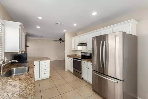 Kitchen - 7412 Ed Rice Ave, Mesa, AZ 85208 photo 3 of 4