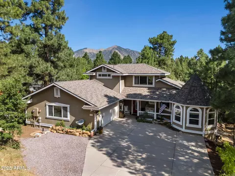 6068 E Barney Dr, Flagstaff, AZ 86004