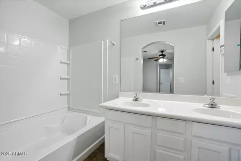 Bath - 4744 E Olney Ave, Gilbert, AZ 85234 photo 2 of 4