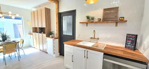 Kitchen - 4234 N 2nd Dr, Phoenix, AZ 85013 photo 2 of 4
