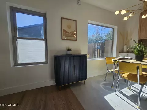 Dining - 4234 N 2nd Dr, Phoenix, AZ 85013 photo 2 of 2